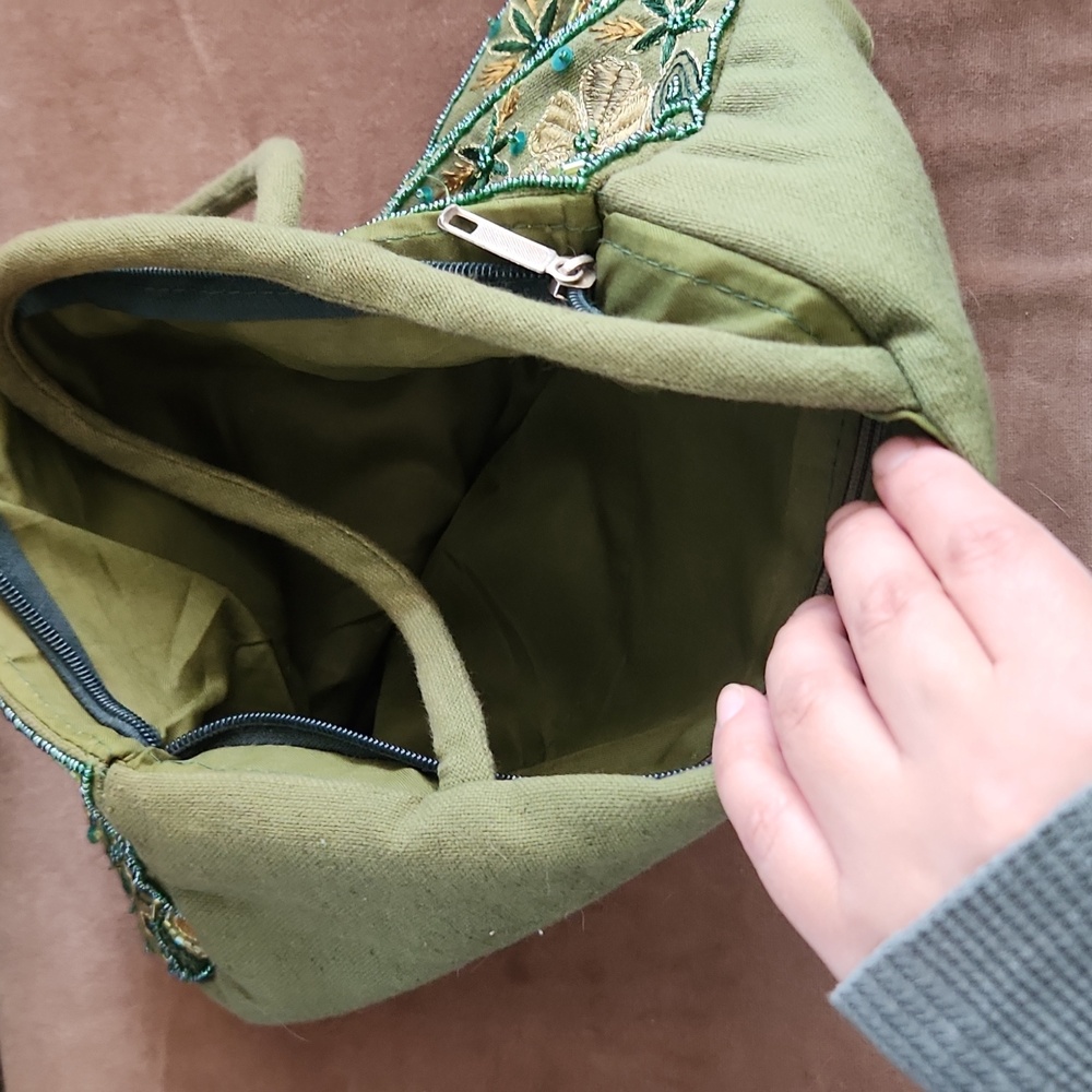 Embroidered And Beaded Lucky Green  Bag - Picture 4 of 6